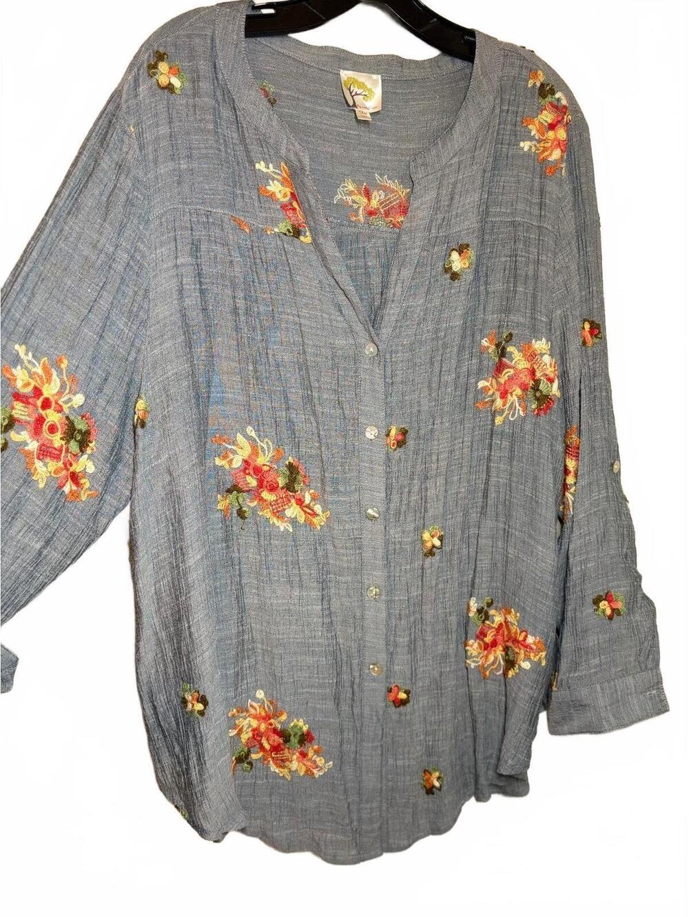 Fig and Flower Women's 3X Blue Embroidered Blouse